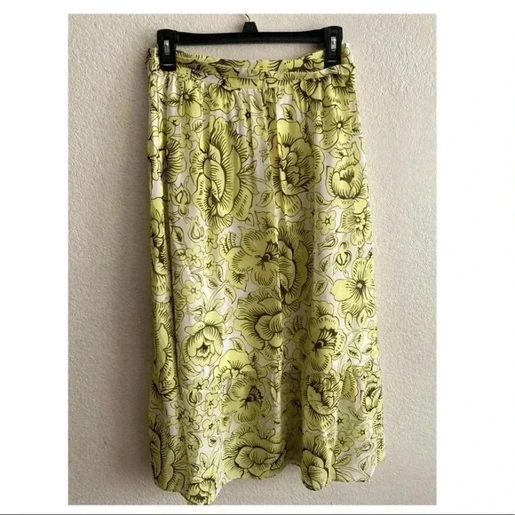 🆕 Ann Taylor Factory Cheerful Yellow & White Rococco
Floral A-Line Mid 2P🆕 - Picture 2 of 12